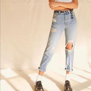 forget 21 the westwood light wash mom jeans